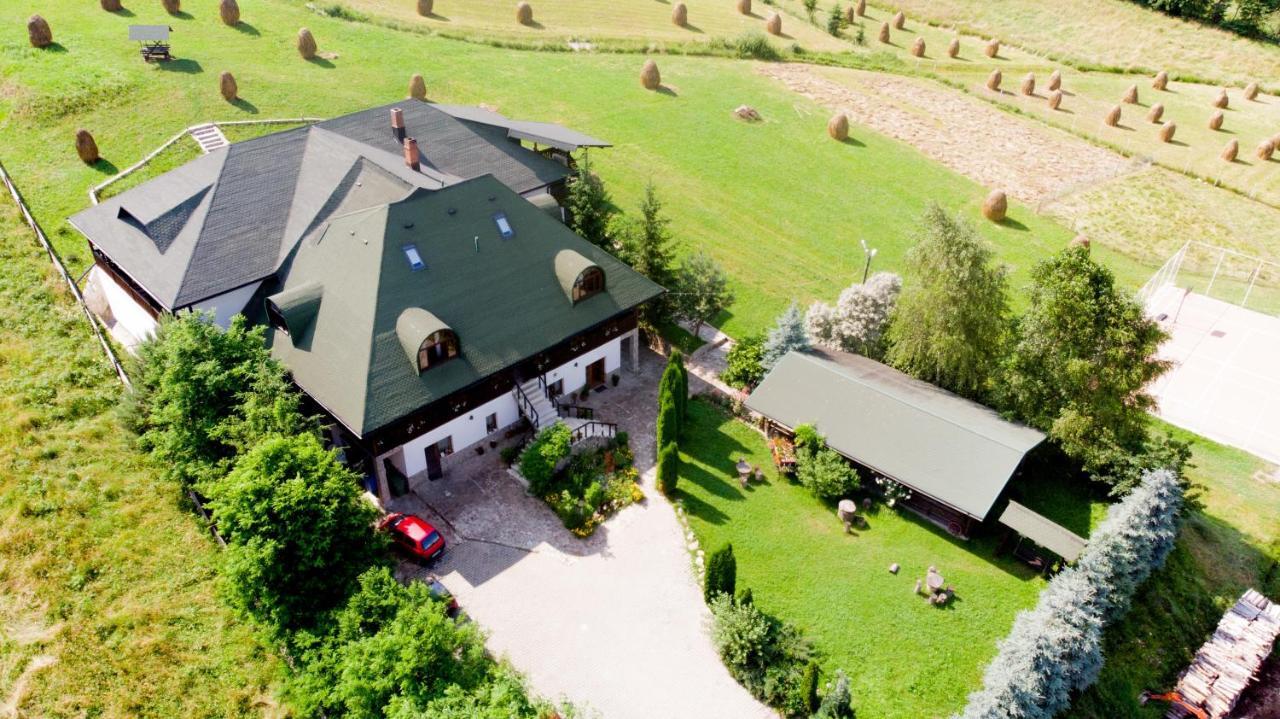 Conacul Domnitei Voronet Bagian luar foto