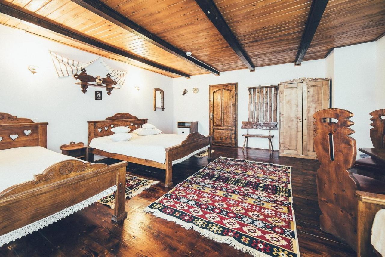 Conacul Domnitei Voronet Bagian luar foto